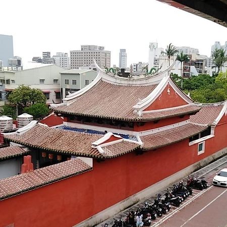 Temple Side Hostel Tainan Extérieur photo
