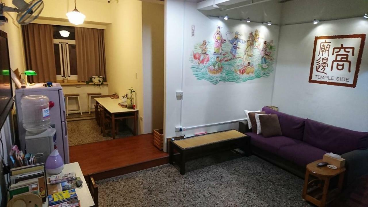 Temple Side Hostel Tainan Extérieur photo